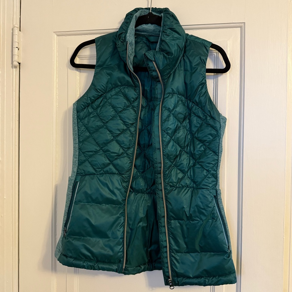 Lululemon Down For A Run Vest, Color: Forage Teal